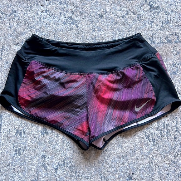 Nike dri-fit shorts - Picture 1 of 3